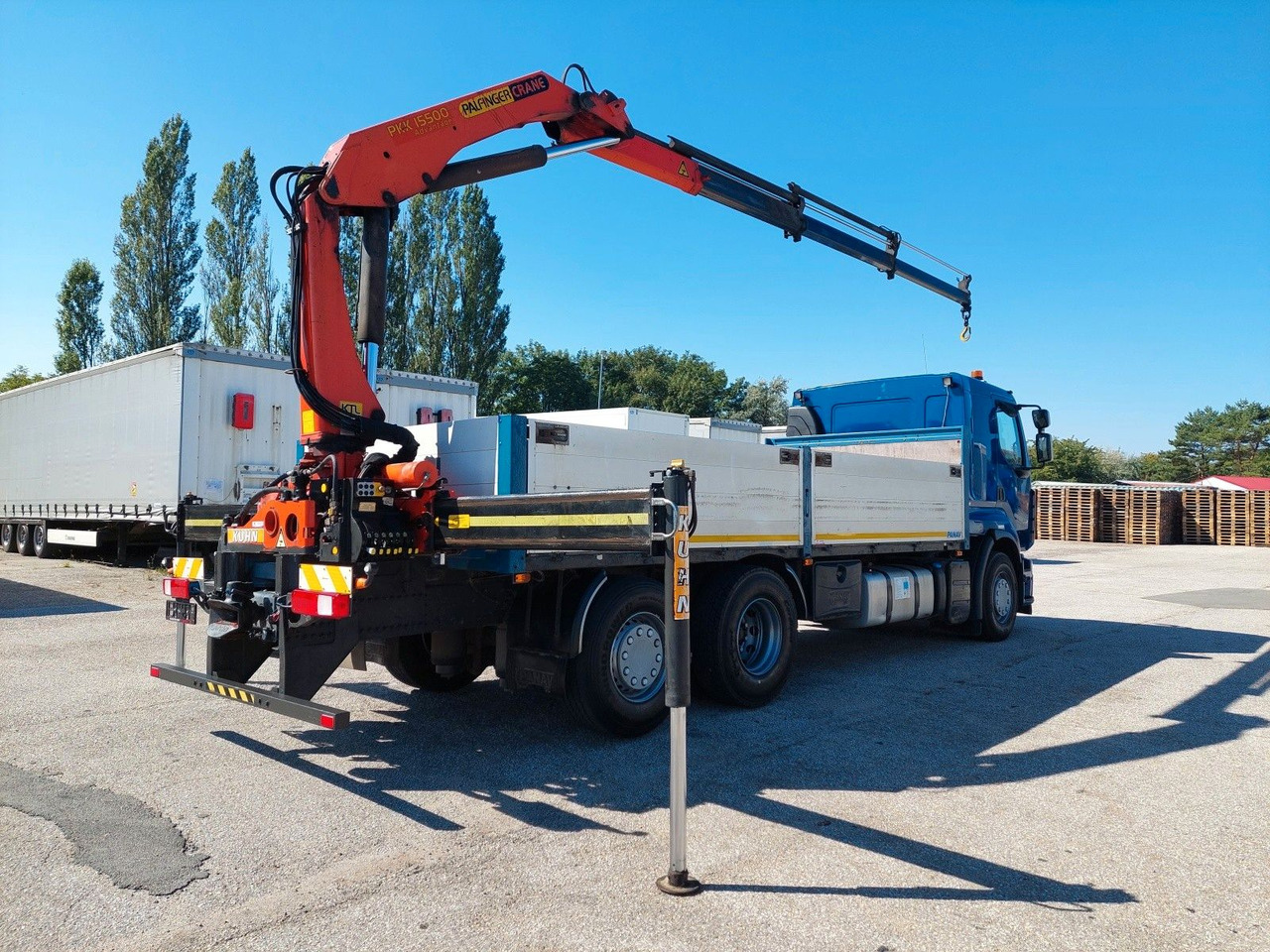 Renault Premium DXI R450.26 HR Palfinger PK 15.500 - Dropside/ Flatbed truck, Crane truck: picture 4 Renault Premium DXI R450.26 HR Palfinger PK 15.500 - Dropside/ Flatbed truck, Crane truck: picture 4