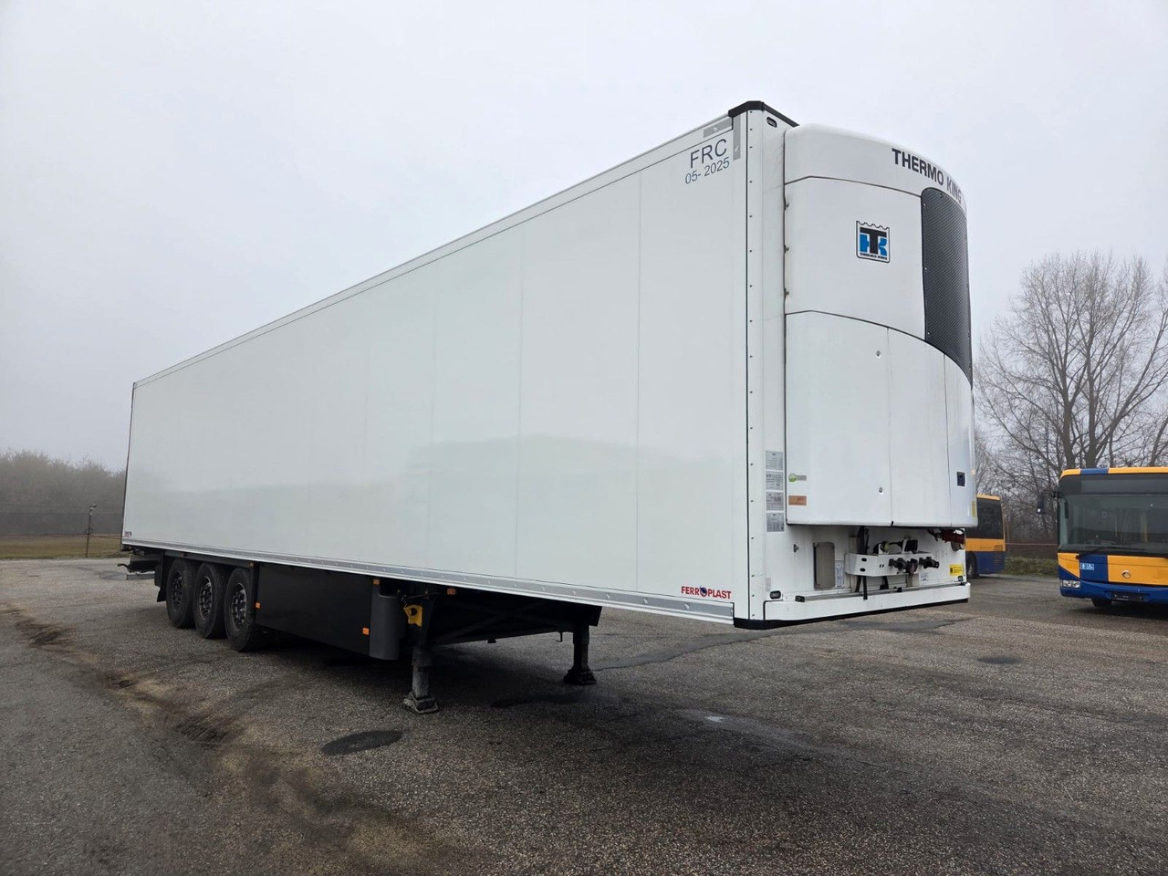 Schmitz Cargobull SKO24 ThermoKing SLXi 300 - Refrigerator semi-trailer: picture 2 Schmitz Cargobull SKO24 ThermoKing SLXi 300 - Refrigerator semi-trailer: picture 2