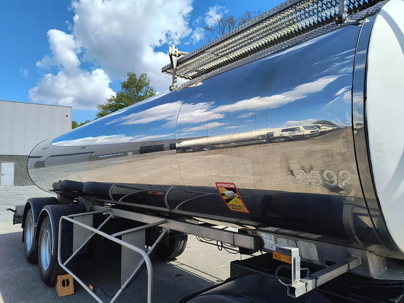 Tank trailer for transportation of milk ETA 16500L INSULATED INOX TANK - 1 COMP: picture 9 Tank trailer for transportation of milk ETA 16500L INSULATED INOX TANK - 1 COMP: picture 9