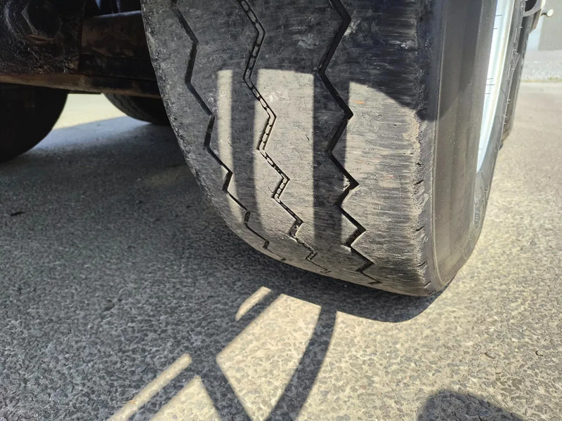 Tank trailer for transportation of milk ETA 16500L INSULATED INOX TANK - 1 COMP: picture 12 Tank trailer for transportation of milk ETA 16500L INSULATED INOX TANK - 1 COMP: picture 12