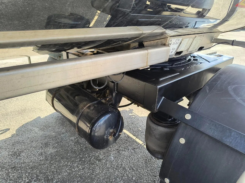 Tank trailer for transportation of milk ETA 16500L INSULATED INOX TANK - 1 COMP: picture 16 Tank trailer for transportation of milk ETA 16500L INSULATED INOX TANK - 1 COMP: picture 16