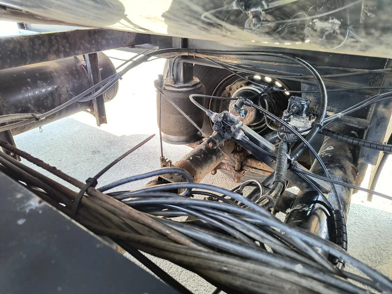 Tank trailer for transportation of milk ETA 16500L INSULATED INOX TANK - 1 COMP: picture 15 Tank trailer for transportation of milk ETA 16500L INSULATED INOX TANK - 1 COMP: picture 15