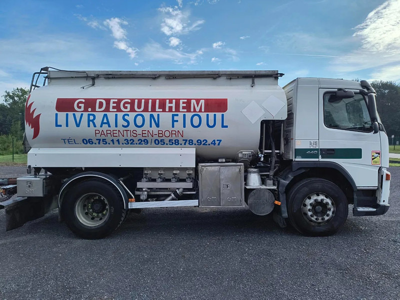 Volvo FM 440 13000L FUEL / CARBURANT - 4 COMP - Tank truck: picture 4 Volvo FM 440 13000L FUEL / CARBURANT - 4 COMP - Tank truck: picture 4