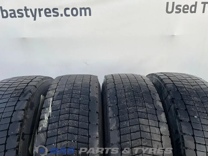 Continental Continental 305/70R19.5 Hybrid HD3 148/145 M M+S 3PMSF gebruikte set - Tire for Truck: picture 2 Continental Continental 305/70R19.5 Hybrid HD3 148/145 M M+S 3PMSF gebruikte set - Tire for Truck: picture 2
