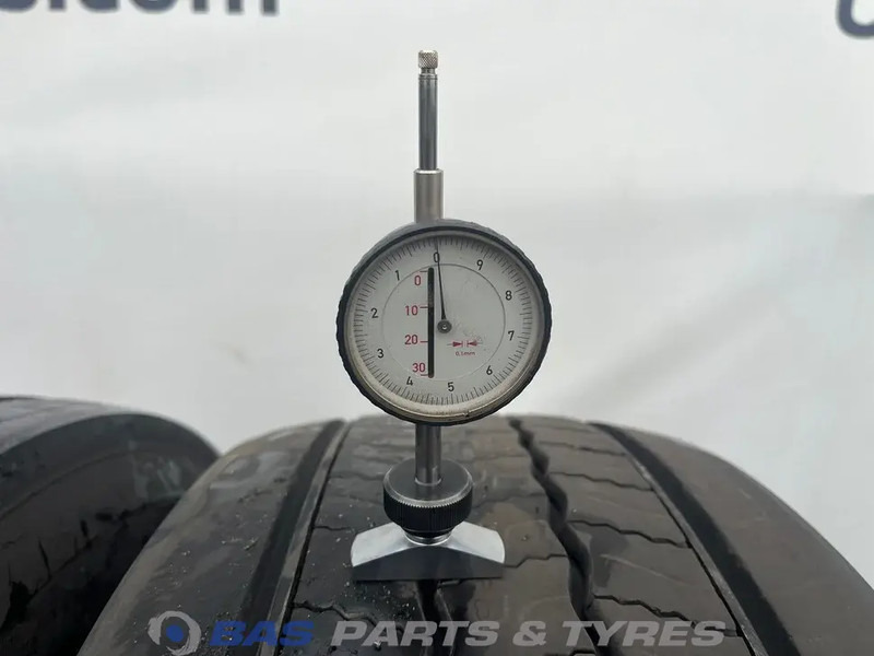 Continental Continental 315/70R22.5 Hybrid HS5 156/150 M+S 3PMSF gebruikte set - Tire for Truck: picture 3 Continental Continental 315/70R22.5 Hybrid HS5 156/150 M+S 3PMSF gebruikte set - Tire for Truck: picture 3