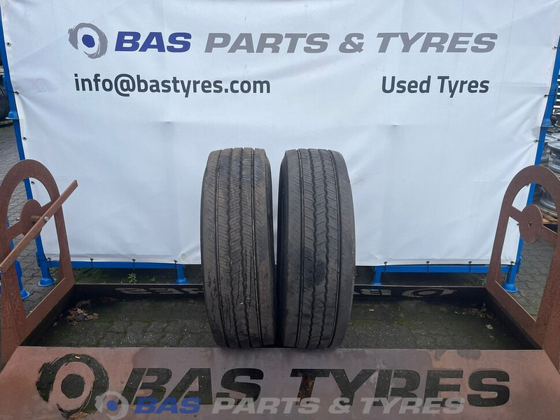 Continental Continental 315/70R22.5 Hybrid HS5 156/150 M+S 3PMSF gebruikte set - Tire for Truck: picture 1 Continental Continental 315/70R22.5 Hybrid HS5 156/150 M+S 3PMSF gebruikte set - Tire for Truck: picture 1