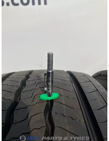 Continental Continental 315/70R22.5 Universeel 154/150 M+S 3PMSF gebruikte set - Tire for Truck: picture 3 Continental Continental 315/70R22.5 Universeel 154/150 M+S 3PMSF gebruikte set - Tire for Truck: picture 3