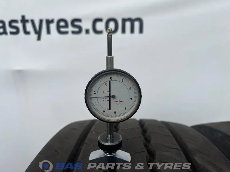 Continental Continental 315/80R22.5 Hybrid HS5 156/150 M+S 3PMSF gebruikte set - Tire for Truck: picture 3 Continental Continental 315/80R22.5 Hybrid HS5 156/150 M+S 3PMSF gebruikte set - Tire for Truck: picture 3