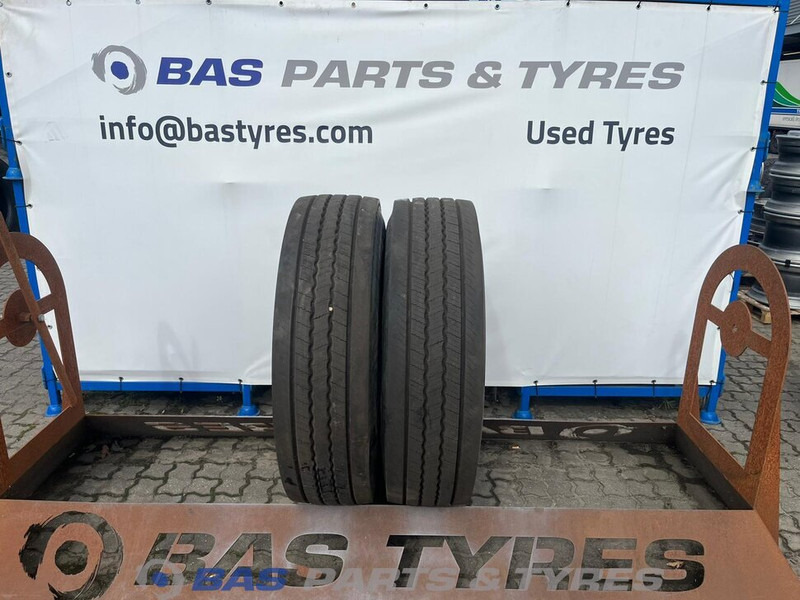 Continental Continental 315/80R22.5 Hybrid HS5 156/150 M+S 3PMSF gebruikte set - Tire for Truck: picture 1 Continental Continental 315/80R22.5 Hybrid HS5 156/150 M+S 3PMSF gebruikte set - Tire for Truck: picture 1