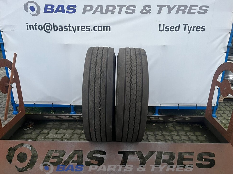 Continental Continental 315/80R22.5 Hybrid HS5 156/150 M+S 3PMSF gebruikte set - Tire for Truck: picture 1 Continental Continental 315/80R22.5 Hybrid HS5 156/150 M+S 3PMSF gebruikte set - Tire for Truck: picture 1