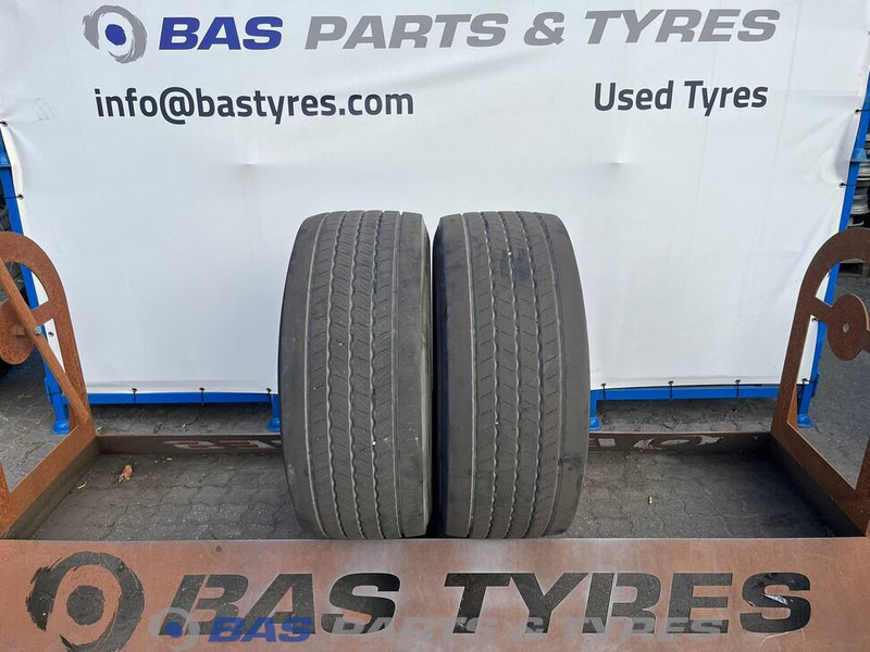 Continental Continental 385/55R22.5 Hybrid HS3 160 K M+S 3PMSF gebruikte set - Tire for Truck: picture 1 Continental Continental 385/55R22.5 Hybrid HS3 160 K M+S 3PMSF gebruikte set - Tire for Truck: picture 1