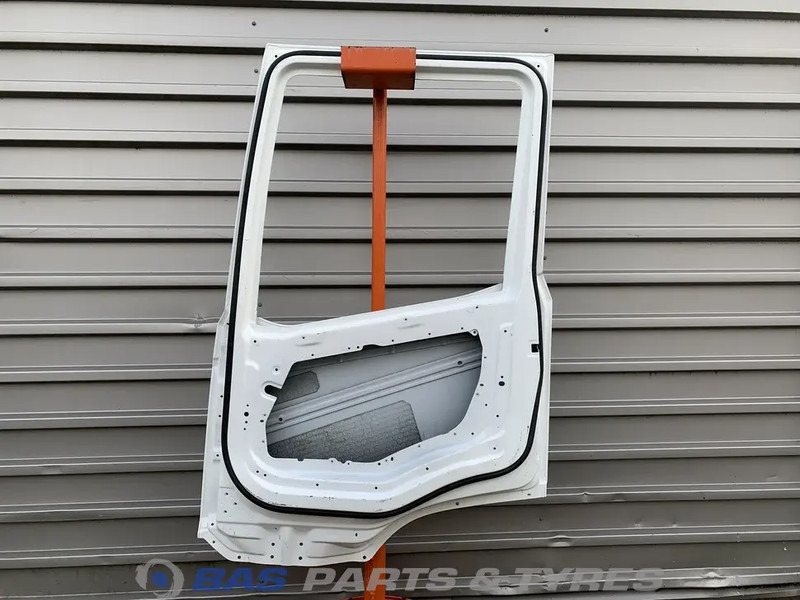 DAF XF G2 Portier Rechts DAF 2197012 - Door and parts for Truck: picture 2 DAF XF G2 Portier Rechts DAF 2197012 - Door and parts for Truck: picture 2