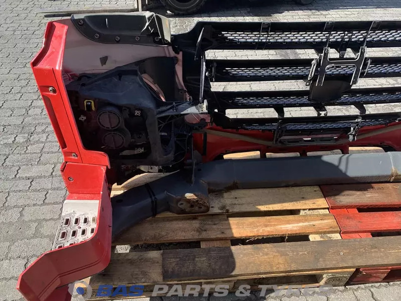 DAF XF106 Bumper DAF 2033875 - Bumper for Truck: picture 4 DAF XF106 Bumper DAF 2033875 - Bumper for Truck: picture 4