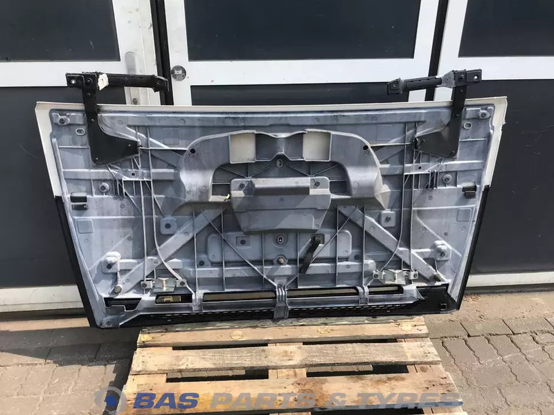 DAF XF106 Grille DAF 1892076 - Grill for Truck: picture 2 DAF XF106 Grille DAF 1892076 - Grill for Truck: picture 2