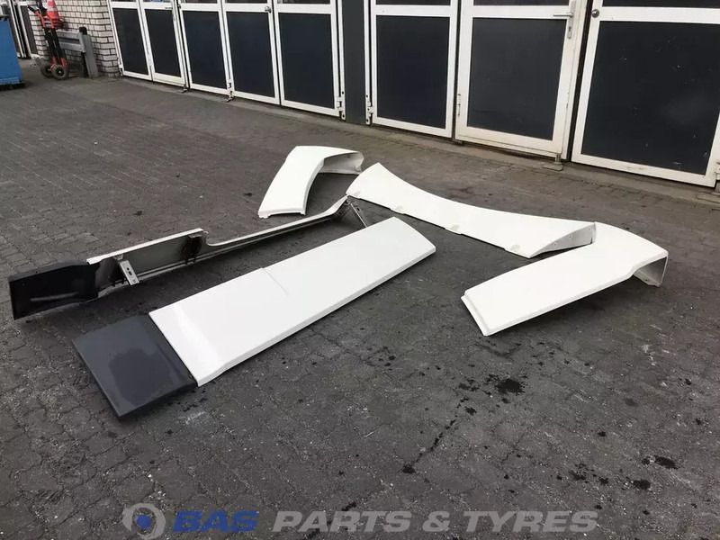 DAF XF106 Spoilerset DAF Super Space Cab L2H3 1671843 - Aerodynamics/ Spoiler for Truck: picture 2 DAF XF106 Spoilerset DAF Super Space Cab L2H3 1671843 - Aerodynamics/ Spoiler for Truck: picture 2
