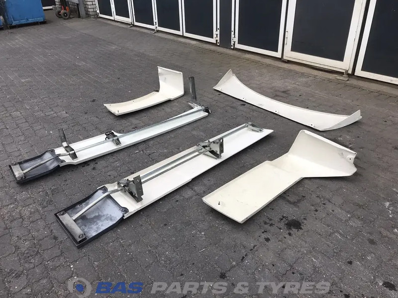 DAF XF106 Spoilerset DAF Super Space Cab L2H3 1671843 - Aerodynamics/ Spoiler for Truck: picture 5 DAF XF106 Spoilerset DAF Super Space Cab L2H3 1671843 - Aerodynamics/ Spoiler for Truck: picture 5