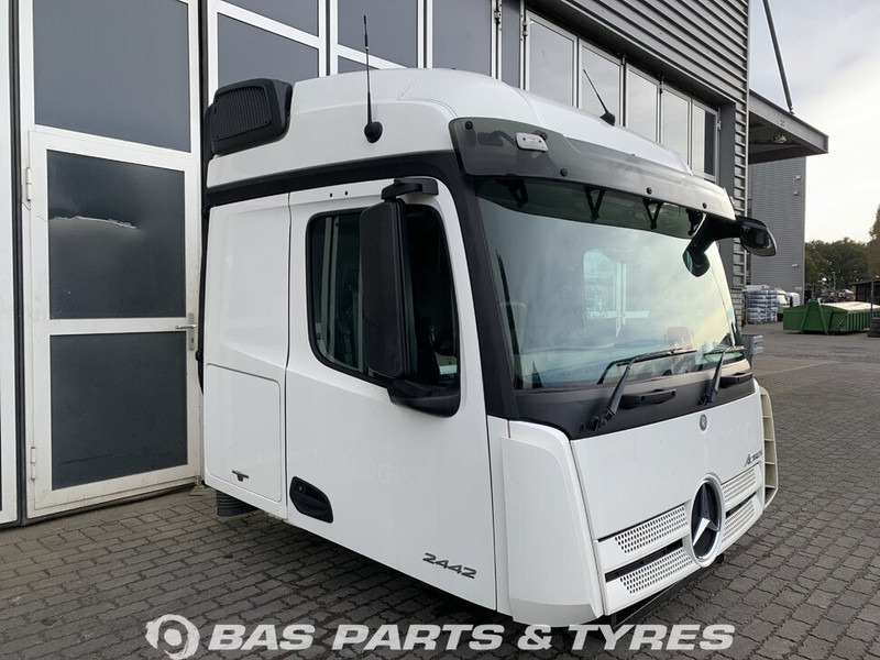 Mercedes-Benz Actros MP4 - Cab and interior for Truck: picture 2 Mercedes-Benz Actros MP4 - Cab and interior for Truck: picture 2