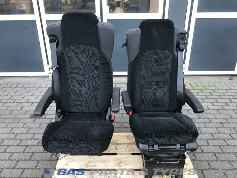 Mercedes-Benz Actros MP4 Stoelen set Mercedes A 960 910 75 01 - Seat for Truck: picture 1 Mercedes-Benz Actros MP4 Stoelen set Mercedes A 960 910 75 01 - Seat for Truck: picture 1