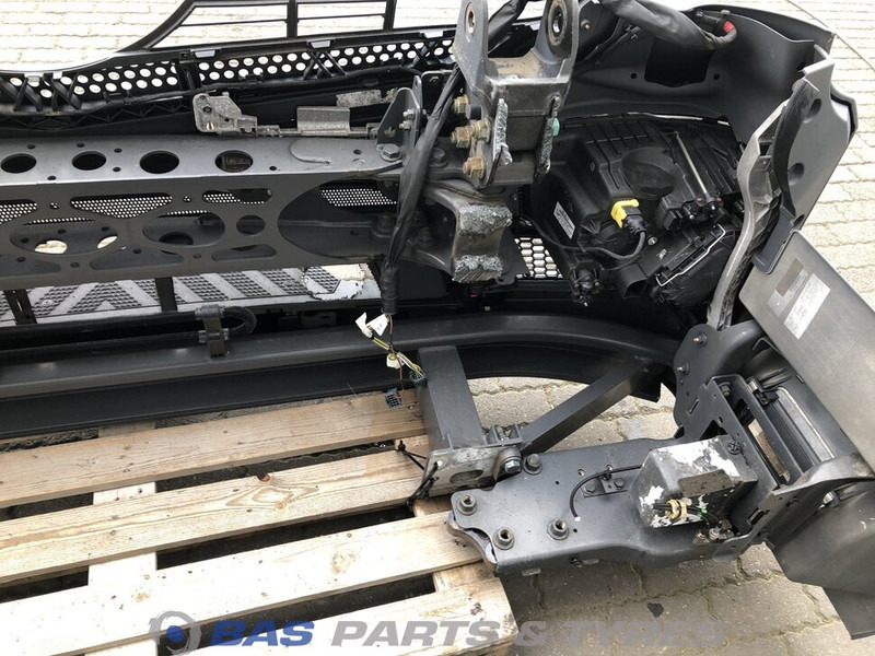 Mercedes-Benz Antos MP4 - Bumper for Truck: picture 5 Mercedes-Benz Antos MP4 - Bumper for Truck: picture 5