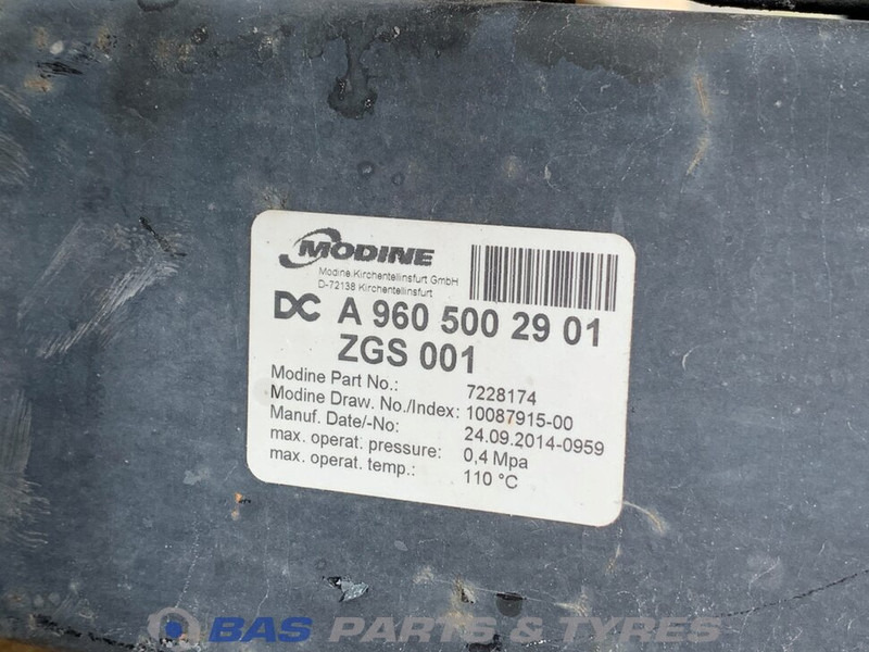 Mercedes-Benz Antos MP4 - Radiator for Truck: picture 4 Mercedes-Benz Antos MP4 - Radiator for Truck: picture 4