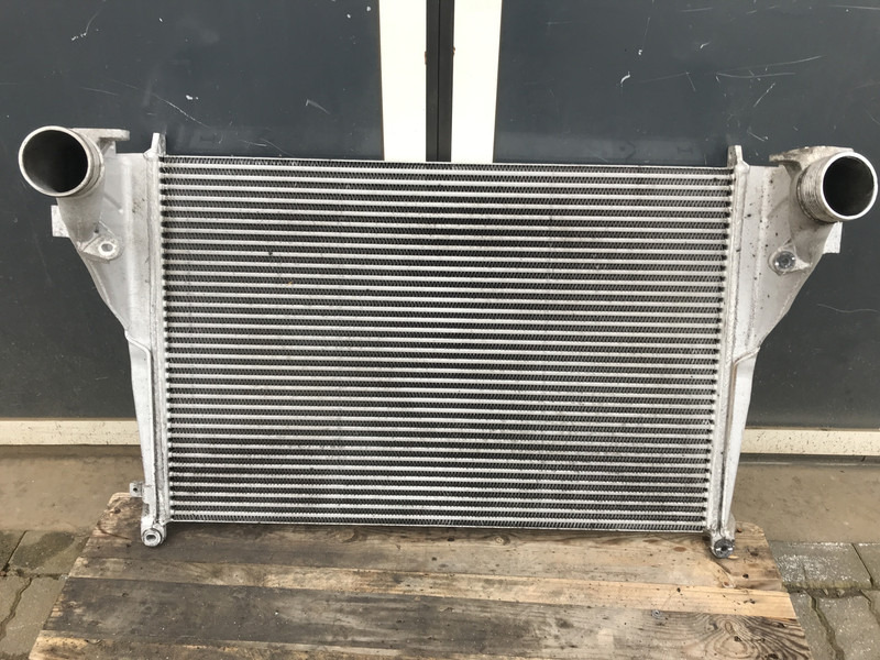Mercedes-Benz Antos MP4 - Intercooler for Truck: picture 1 Mercedes-Benz Antos MP4 - Intercooler for Truck: picture 1