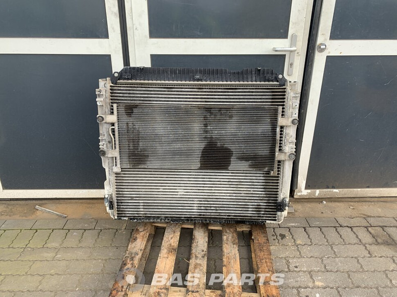 Mercedes-Benz Arocs Koelerpakket Mercedes OM471LA 480 A 960 500 00 02 - Radiator for Truck: picture 2 Mercedes-Benz Arocs Koelerpakket Mercedes OM471LA 480 A 960 500 00 02 - Radiator for Truck: picture 2
