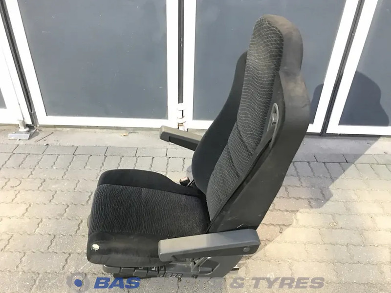 Mercedes-Benz Atego Bestuurdersstoel Mercedes A 967 910 29 01 - Seat for Truck: picture 2 Mercedes-Benz Atego Bestuurdersstoel Mercedes A 967 910 29 01 - Seat for Truck: picture 2
