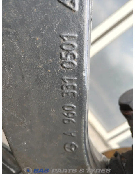 Mercedes-Benz Mercedes F-8A/C22.5 Vooras A 960 331 27 01 - Front axle for Truck: picture 5 Mercedes-Benz Mercedes F-8A/C22.5 Vooras A 960 331 27 01 - Front axle for Truck: picture 5