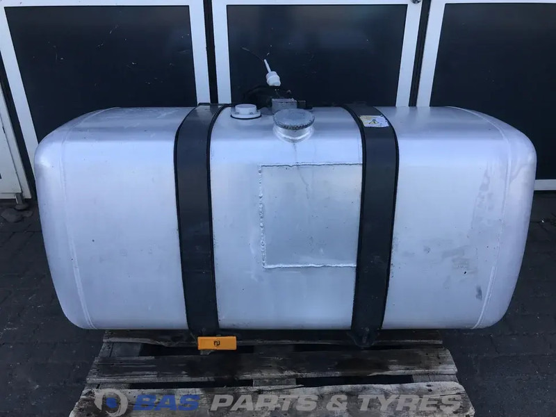 Mercedes-Benz - Fuel tank for Truck: picture 1 Mercedes-Benz - Fuel tank for Truck: picture 1