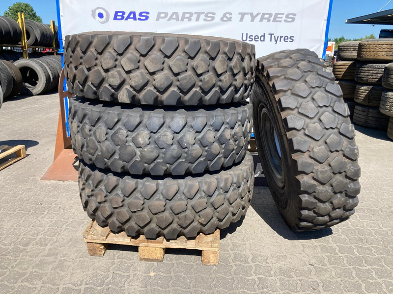 Michelin - Tire for Truck: picture 1 Michelin - Tire for Truck: picture 1