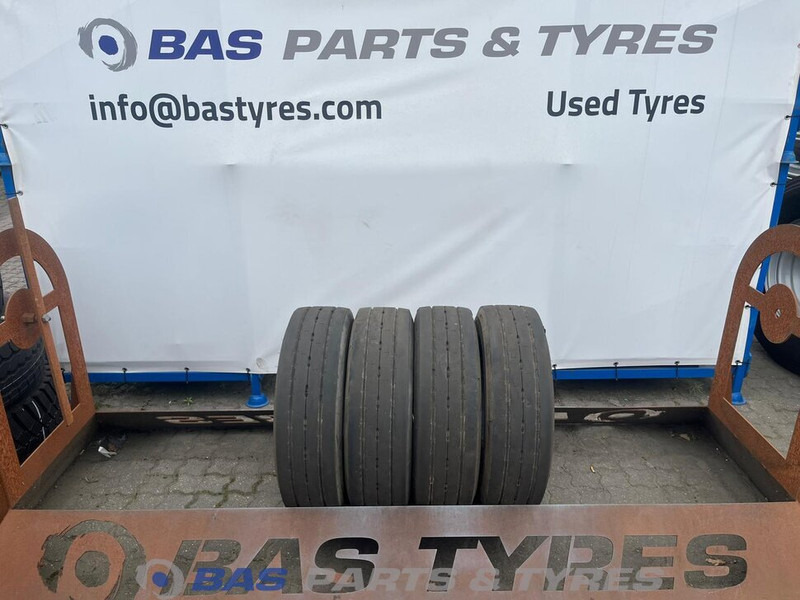 Michelin  - Tire for Truck: picture 1 Michelin  - Tire for Truck: picture 1