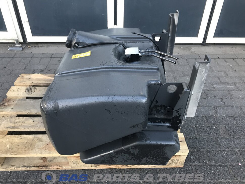 Renault Brandstoftank Renault 130 Liter G0000194 - Fuel tank for Truck: picture 1 Renault Brandstoftank Renault 130 Liter G0000194 - Fuel tank for Truck: picture 1