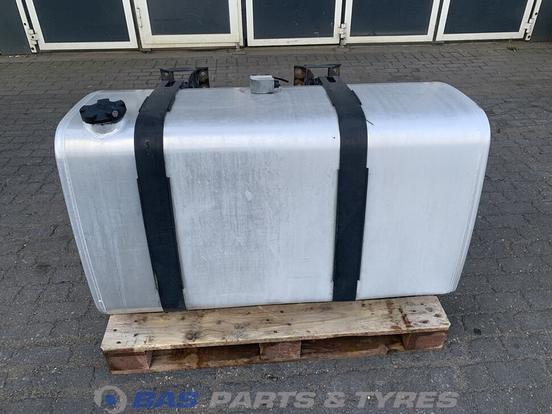 Renault Brandstoftank Renault 490 Liter G0000182 - Fuel tank for Truck: picture 1 Renault Brandstoftank Renault 490 Liter G0000182 - Fuel tank for Truck: picture 1