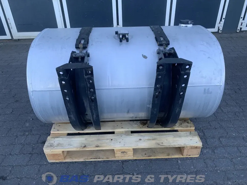 Renault Brandstoftank Renault 530 Liter G0000126 - Fuel tank for Truck: picture 3 Renault Brandstoftank Renault 530 Liter G0000126 - Fuel tank for Truck: picture 3