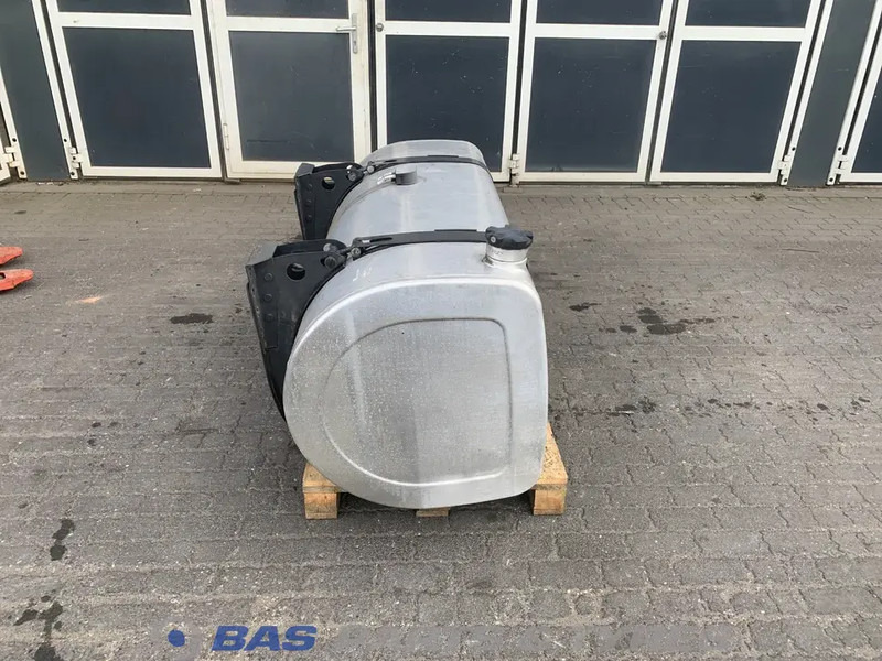 Renault Brandstoftank Renault 610 Liter G0000171 - Fuel tank for Truck: picture 4 Renault Brandstoftank Renault 610 Liter G0000171 - Fuel tank for Truck: picture 4