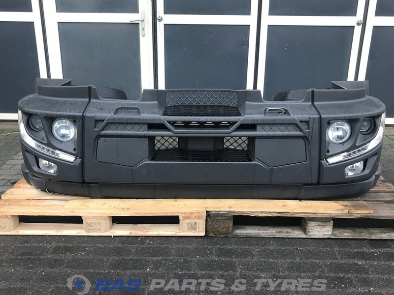 Renault D-Serie - Bumper for Truck: picture 1 Renault D-Serie - Bumper for Truck: picture 1