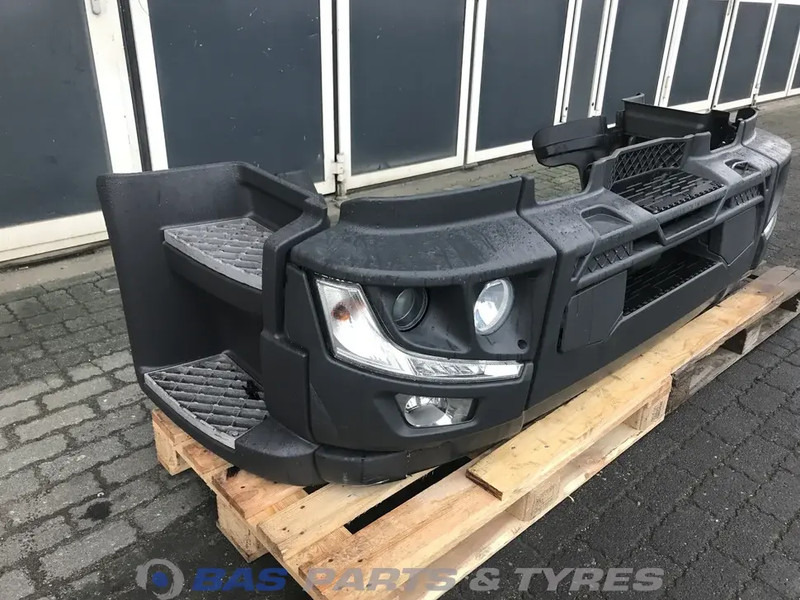 Renault D-Serie - Bumper for Truck: picture 3 Renault D-Serie - Bumper for Truck: picture 3
