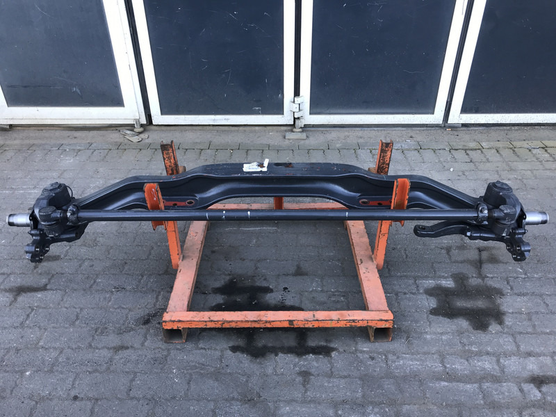 Renault - Front axle for Truck: picture 1 Renault - Front axle for Truck: picture 1