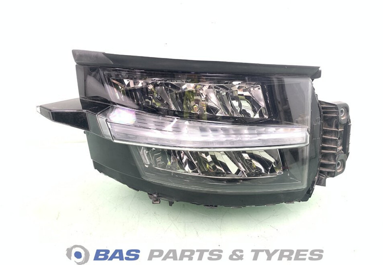 Renault T-Serie Evolution Koplamp Rechts 7423645385 - Headlight for Truck: picture 1 Renault T-Serie Evolution Koplamp Rechts 7423645385 - Headlight for Truck: picture 1