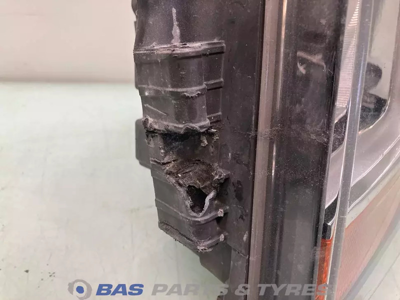 Scania Koplamp Links 2379890 - Headlight for Truck: picture 4 Scania Koplamp Links 2379890 - Headlight for Truck: picture 4