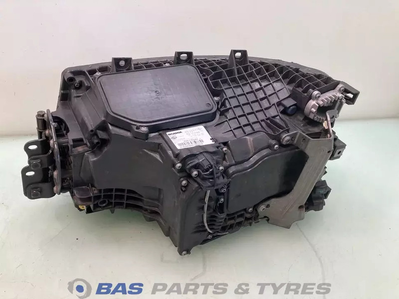 Scania Koplamp Rechts 2674391 - Headlight for Truck: picture 2 Scania Koplamp Rechts 2674391 - Headlight for Truck: picture 2