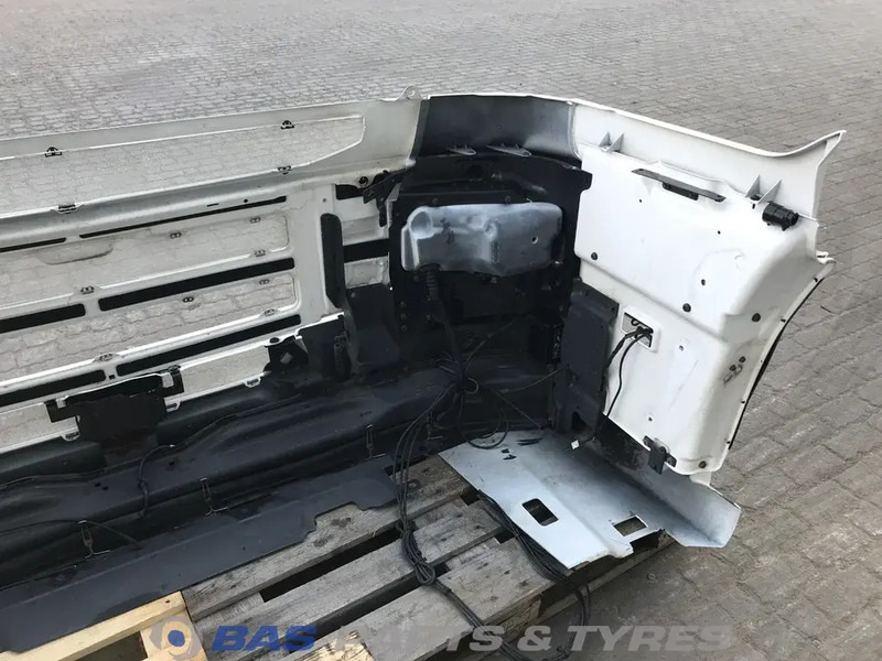 Scania R-Serie Bumper Scania 1885932 - Bumper for Truck: picture 5 Scania R-Serie Bumper Scania 1885932 - Bumper for Truck: picture 5