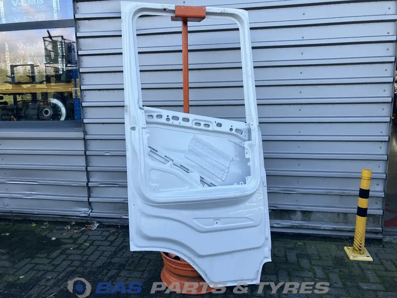 Scania S-Serie NextGen - Door and parts for Truck: picture 2 Scania S-Serie NextGen - Door and parts for Truck: picture 2