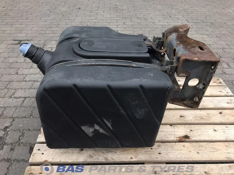 DAF DAF AdBlue tank 1702283 - Spare parts for Truck: picture 2 DAF DAF AdBlue tank 1702283 - Spare parts for Truck: picture 2