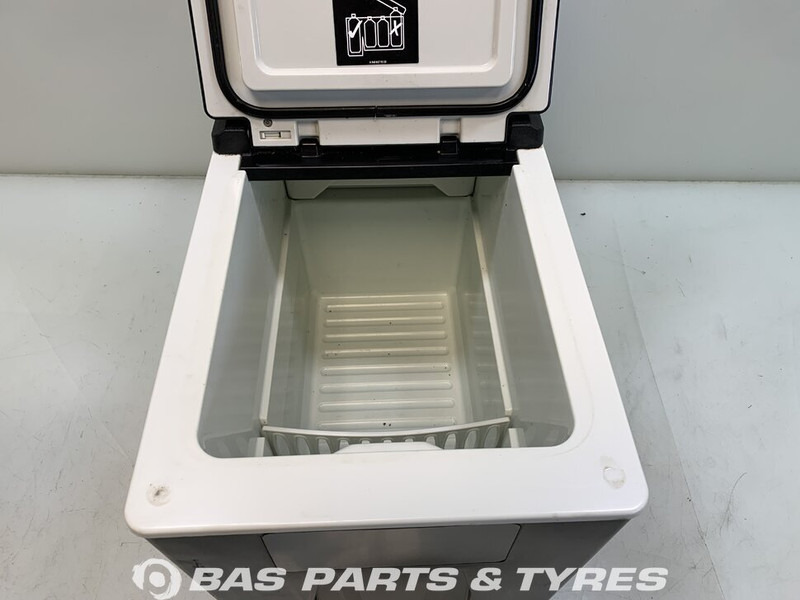 Mercedes-Benz Actros MP4 - Spare parts for Truck: picture 3 Mercedes-Benz Actros MP4 - Spare parts for Truck: picture 3