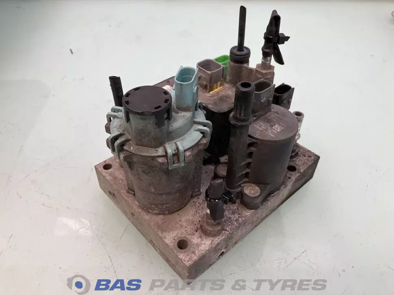 Renault AdBlue pomp Renault 7421679299 - Spare parts for Truck: picture 2 Renault AdBlue pomp Renault 7421679299 - Spare parts for Truck: picture 2