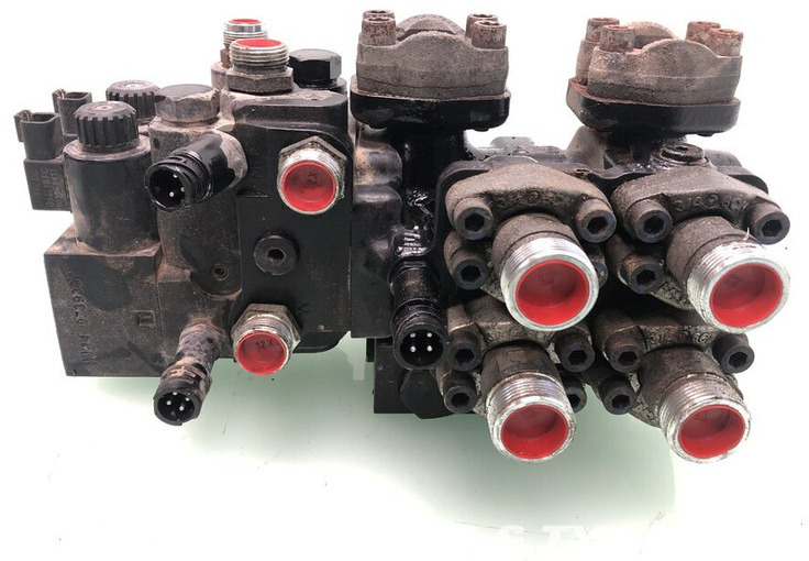 Renault Hydr.Klep Renault 7422010047 - Spare parts for Truck: picture 1 Renault Hydr.Klep Renault 7422010047 - Spare parts for Truck: picture 1