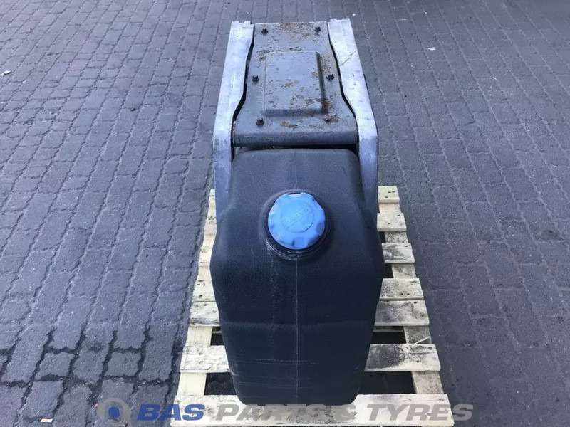 Volvo Volvo AdBlue tank 21219301 - Spare parts for Truck: picture 4 Volvo Volvo AdBlue tank 21219301 - Spare parts for Truck: picture 4