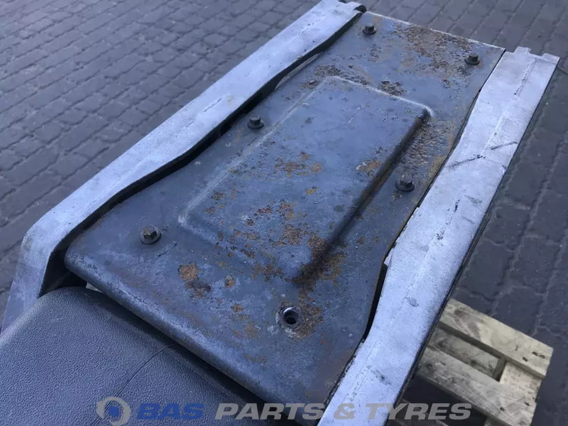 Volvo Volvo AdBlue tank 21219301 - Spare parts for Truck: picture 5 Volvo Volvo AdBlue tank 21219301 - Spare parts for Truck: picture 5