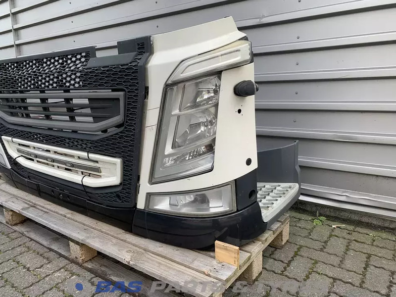 Volvo FH4 - Bumper for Truck: picture 2 Volvo FH4 - Bumper for Truck: picture 2